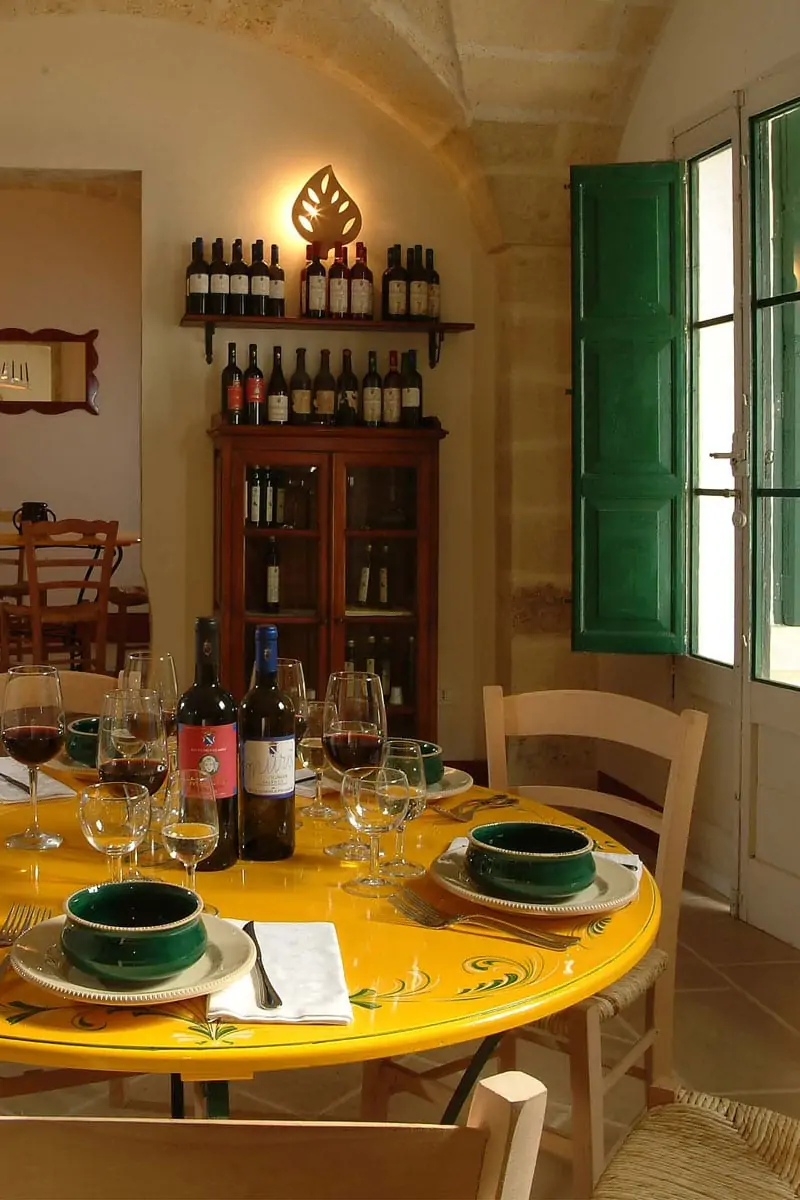 Degustazione con Servizio al Tavolo Degustazione vini e cucina salento servizio al tavolo